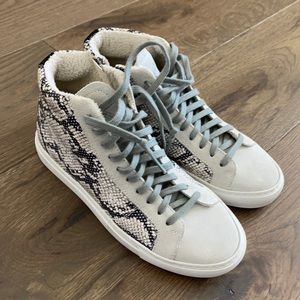 P448 sneakers size 7, brand new